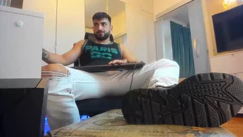 Snapshot of master9four chatting on October 19, 8:12 pm Matthew online show from October 19, 8:12 pm