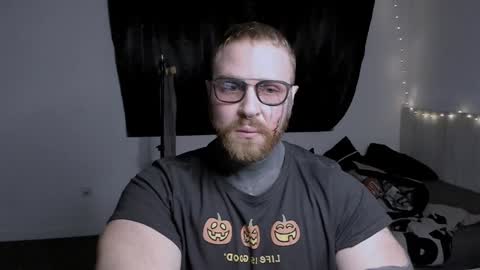 Snapshot of master_oil chatting on January 2, 12:34 am Huge Alex online show from January 2, 12:34 am