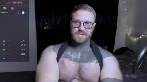 Snapshot of master_oil chatting on February 10, 5:52 pm Huge Alex online show from February 10, 5:52 pm