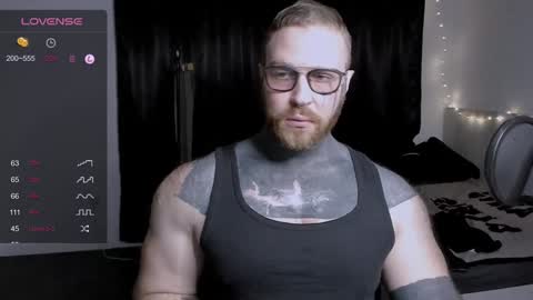 Snapshot of master_oil chatting on December 30, 5:13 pm Huge Alex online show from December 30, 5:13 pm