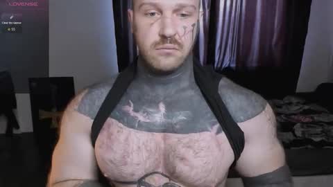 Snapshot of master_oil chatting on September 22, 11:43 am Huge Alex online show from September 22, 11:43 am