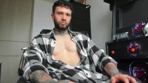 Snapshot of master_steven_01 chatting on March 6, 8:48 pm steven  online show from March 6, 8:48 pm