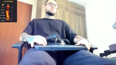 steven  online show from December 20, 12:18 am