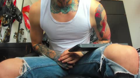 Snapshot of master_steven_01 chatting on February 4, 4:18 pm steven  online show from February 4, 4:18 pm