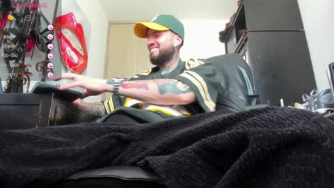 Snapshot of master_steven_01 chatting on January 9, 5:54 pm steven  online show from January 9, 5:54 pm