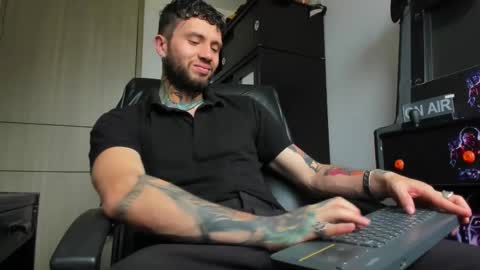 Snapshot of master_steven_01 chatting on March 8, 10:45 pm steven  online show from March 8, 10:45 pm
