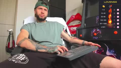 Snapshot of master_steven_01 chatting on February 22, 5:09 pm steven  online show from February 22, 5:09 pm
