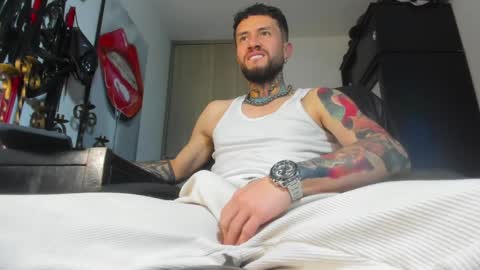 Snapshot of master_steven_01 chatting on January 25, 11:11 pm steven  online show from January 25, 11:11 pm