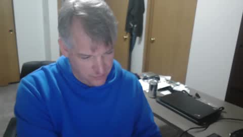 Snapshot of master_thorn chatting on January 10, 2:57 am Master Thorn online show from January 10, 2:57 am