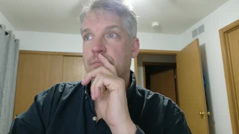 Snapshot of master_thorn chatting on February 22, 2:28 am Master Thorn online show from February 22, 2:28 am