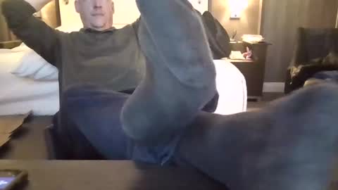 Snapshot of master_thorn chatting on February 25, 12:47 am Master Thorn online show from February 25, 12:47 am