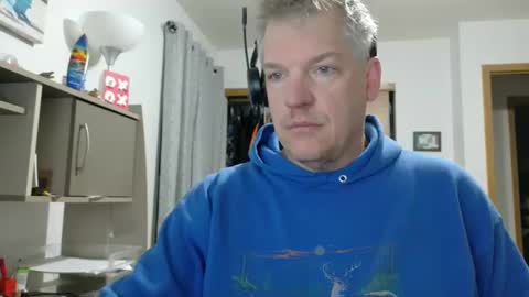 Snapshot of master_thorn chatting on February 17, 9:24 am Master Thorn online show from February 17, 9:24 am