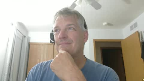 Snapshot of master_thorn chatting on September 18, 2:13 am Master Thorn online show from September 18, 2:13 am