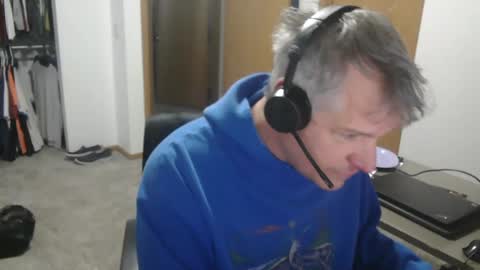 Snapshot of master_thorn chatting on December 27, 2:12 pm Master Thorn online show from December 27, 2:12 pm