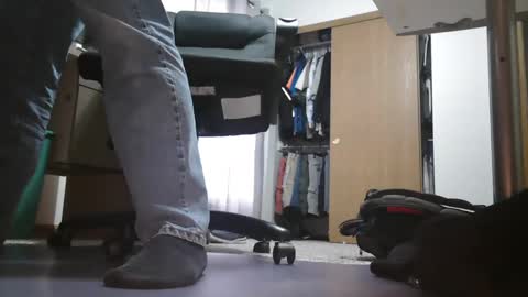 Snapshot of master_thorn chatting on December 18, 5:00 pm Master Thorn online show from December 18, 5:00 pm