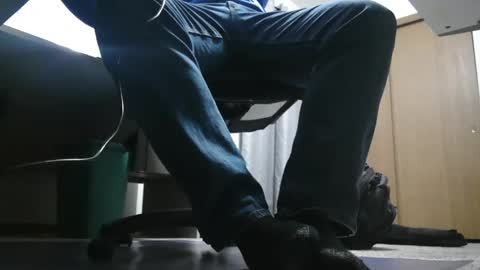 Snapshot of master_thorn chatting on December 15, 3:34 am Master Thorn online show from December 15, 3:34 am