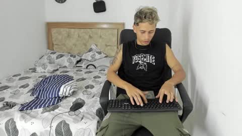 Snapshot of masteralda09 chatting on September 8, 10:53 pm Alpha junior online show from September 8, 10:53 pm