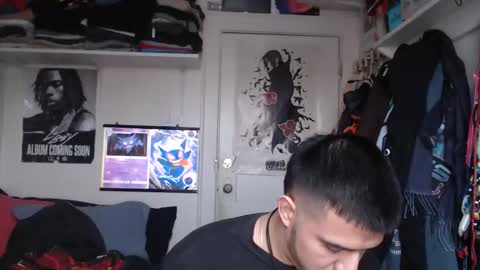 mastergoku405064 online show from February 7, 9:42 pm