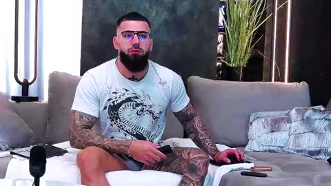 masterkingofmuscle online show from March 12, 8:19 am