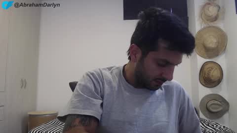 Snapshot of masterofinfatuation chatting on March 9, 12:09 pm   online show from March 9, 12:09 pm