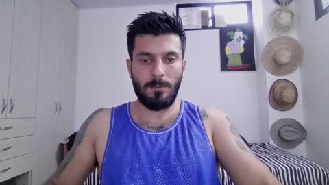 Snapshot of masterofinfatuation chatting on March 1, 3:49 pm   online show from March 1, 3:49 pm