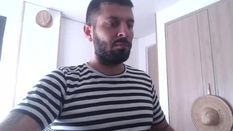 Snapshot of masterofinfatuation chatting on December 31, 2:58 pm   online show from December 31, 2:58 pm