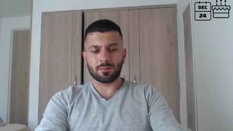 Snapshot of masterofinfatuation chatting on December 19, 8:23 pm   online show from December 19, 8:23 pm