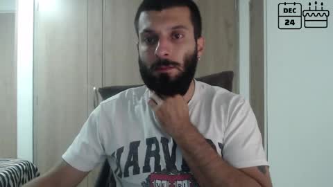 Snapshot of masterofinfatuation chatting on December 16, 4:02 am   online show from December 16, 4:02 am