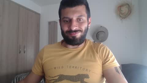 Snapshot of masterofinfatuation chatting on January 22, 4:23 pm   online show from January 22, 4:23 pm