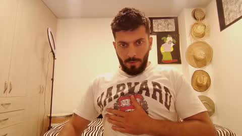 Snapshot of masterofinfatuation chatting on February 18, 5:31 am   online show from February 18, 5:31 am