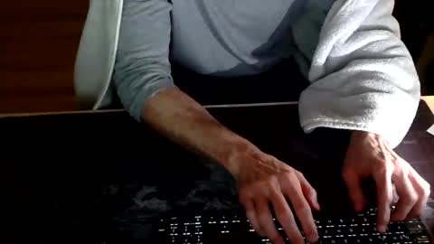 Snapshot of masturbatemindbreaker chatting on January 8, 10:37 pm MasturbateMindbreaker online show from January 8, 10:37 pm