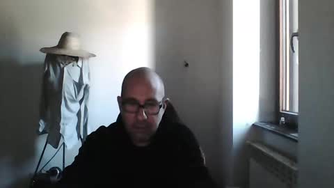 mat11efou online show from February 5, 1:00 pm