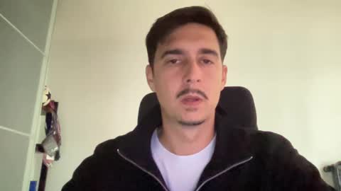 Aaron online show from February 10, 3:21 pm