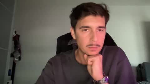 Aaron online show from February 17, 5:10 pm