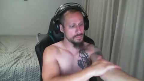 Snapshot of matchy666 chatting on December 3, 7:41 am Matchy online show from December 3, 7:41 am