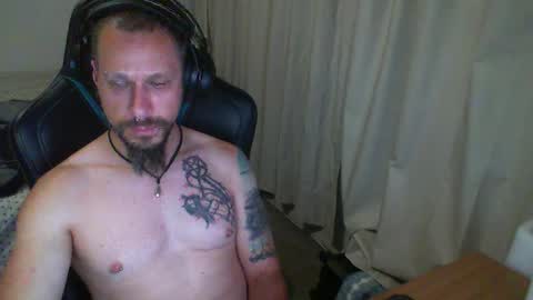 Snapshot of matchy666 chatting on December 5, 9:06 am Matchy online show from December 5, 9:06 am