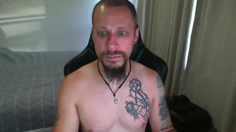 Snapshot of matchy666 chatting on February 12, 6:29 am Matchy online show from February 12, 6:29 am