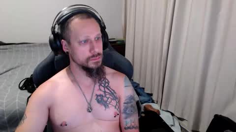 Snapshot of matchy666 chatting on October 27, 7:54 am Matchy online show from October 27, 7:54 am