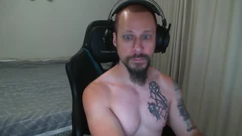 Snapshot of matchy666 chatting on January 4, 11:17 pm Matchy online show from January 4, 11:17 pm