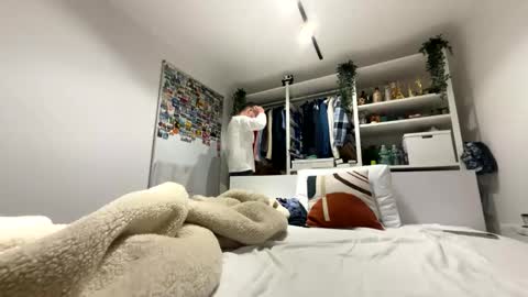 matej_cauci online show from March 1, 9:47 pm