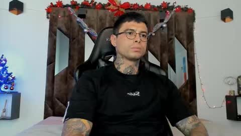 mateo_dilucajs1 online show from December 21, 9:23 pm