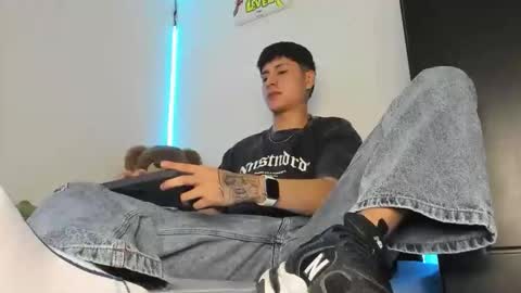 mateo_escobar online show from February 6, 4:20 am