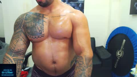 Mateo online show from April 10, 6:26 pm