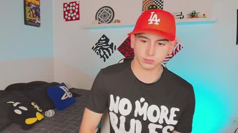 Snapshot of mathew_conelly chatting on December 10, 1:18 am Matt online show from December 10, 1:18 am