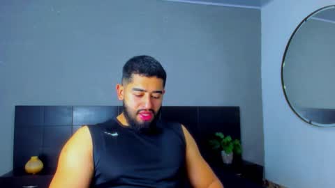 Mathew Flintt  online show from October 31, 9:51 pm