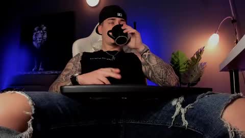Matt online show from May 25, 8:53 am