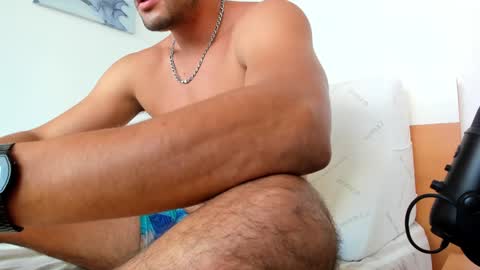 Snapshot of mattbauman94 chatting on January 10, 10:15 pm  ig mattventure94 online show from January 10, 10:15 pm