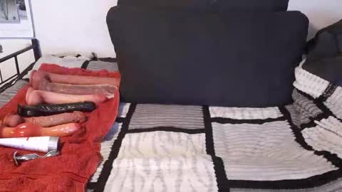 Snapshot of matten80 chatting on October 22, 5:49 pm matten80 online show from October 22, 5:49 pm