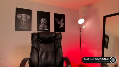 Snapshot of matteo_simpson chatting on February 2, 11:11 pm Matteo simpson online show from February 2, 11:11 pm