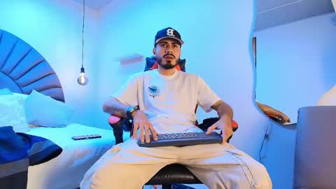 Matthew online show from March 1, 2:33 am